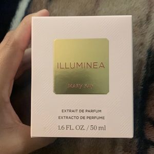 ILLUMINEA Mary Kay perfume